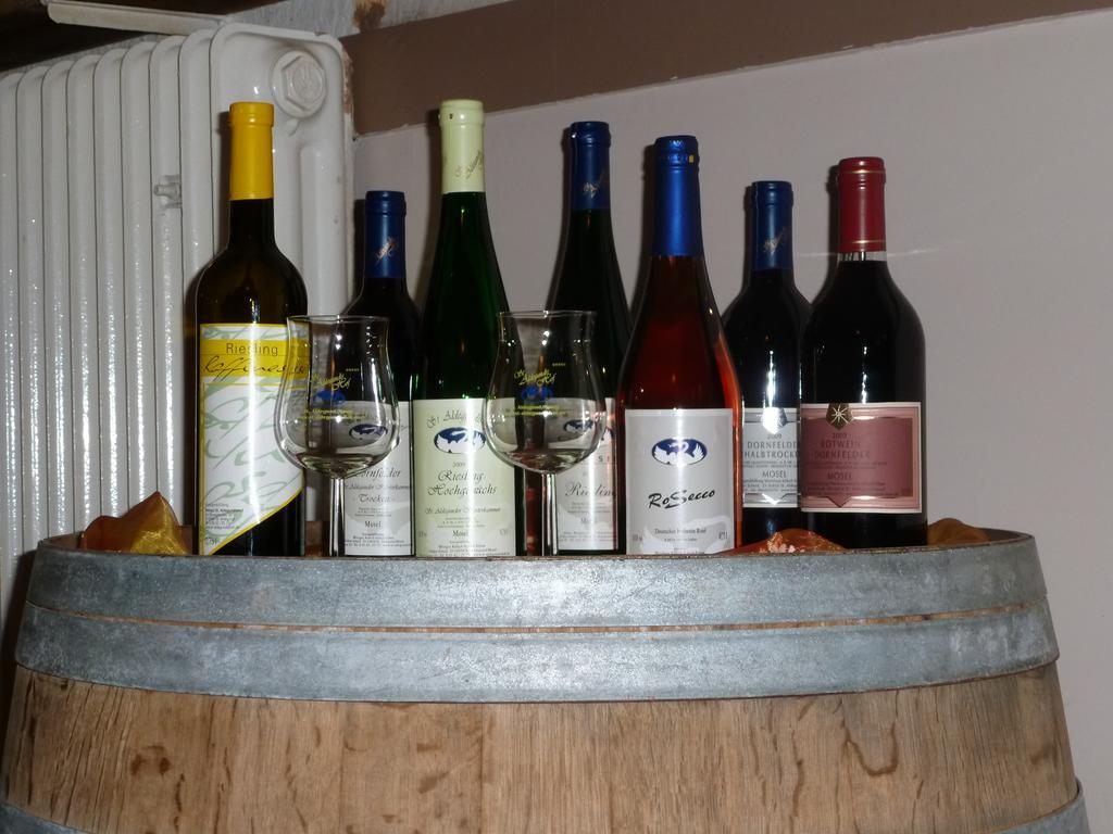 Wein- Und Gaestehaus St. Aldegundishof Sankt Aldegund Εξωτερικό φωτογραφία